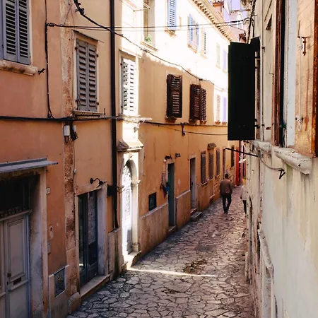 Vecchia Apartment *